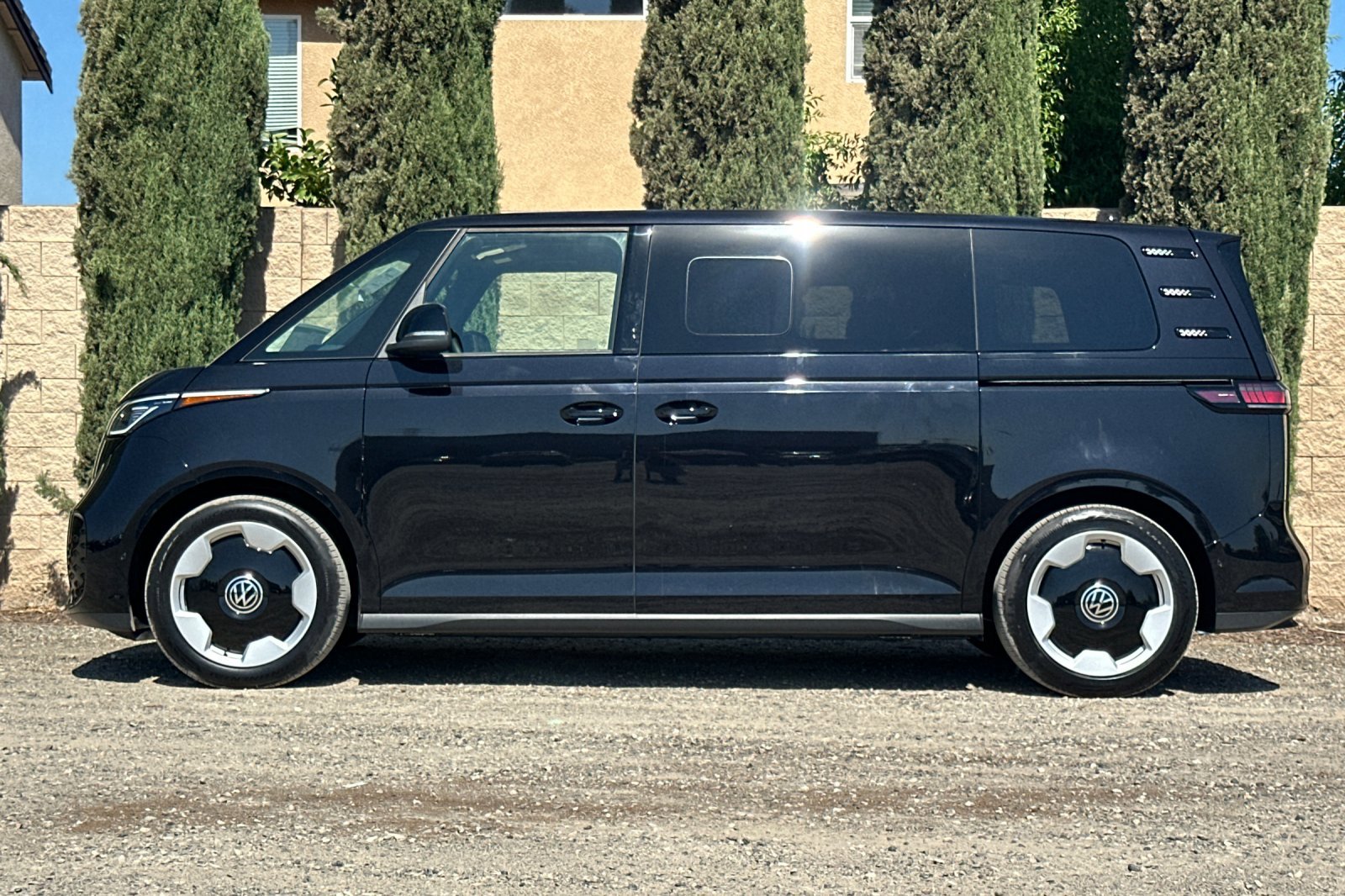 New 2025 Volkswagen ID. Buzz Pro S image 7