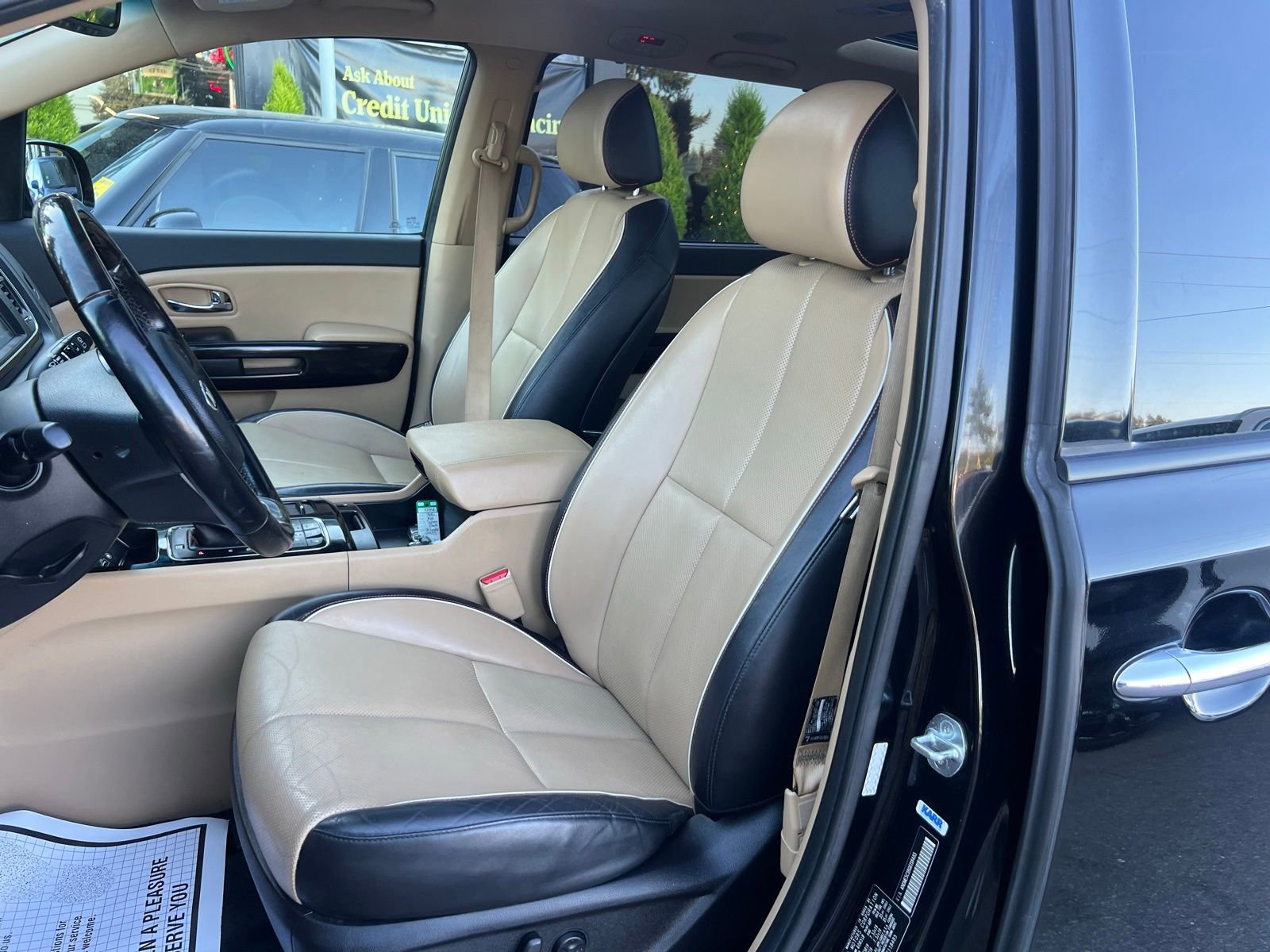Used 2016 Kia Sedona SX Limited FWD image 17