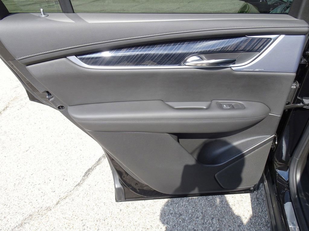 Certified 2025 Cadillac XT6 Premium Luxury image 16