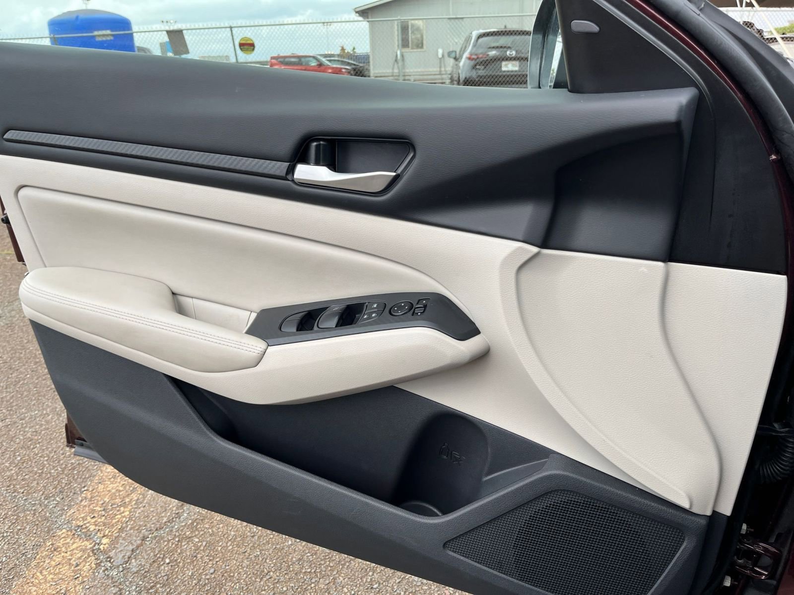 Used 2025 Nissan Altima 2.5 SV image 20