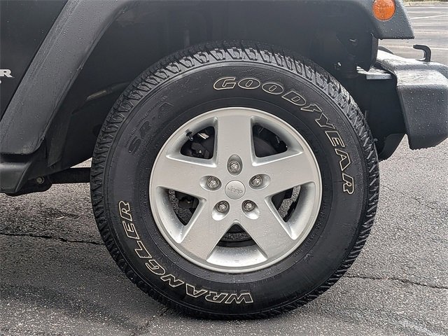 Used 2012 Jeep Wrangler Unlimited Sport image 11