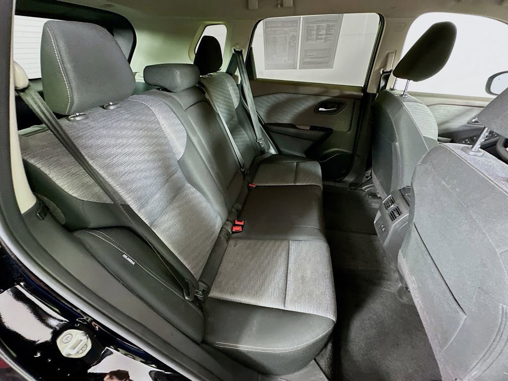 Certified 2023 Nissan Rogue SV image 33
