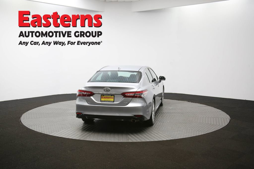 Used 2019 Toyota Camry XLE image 32