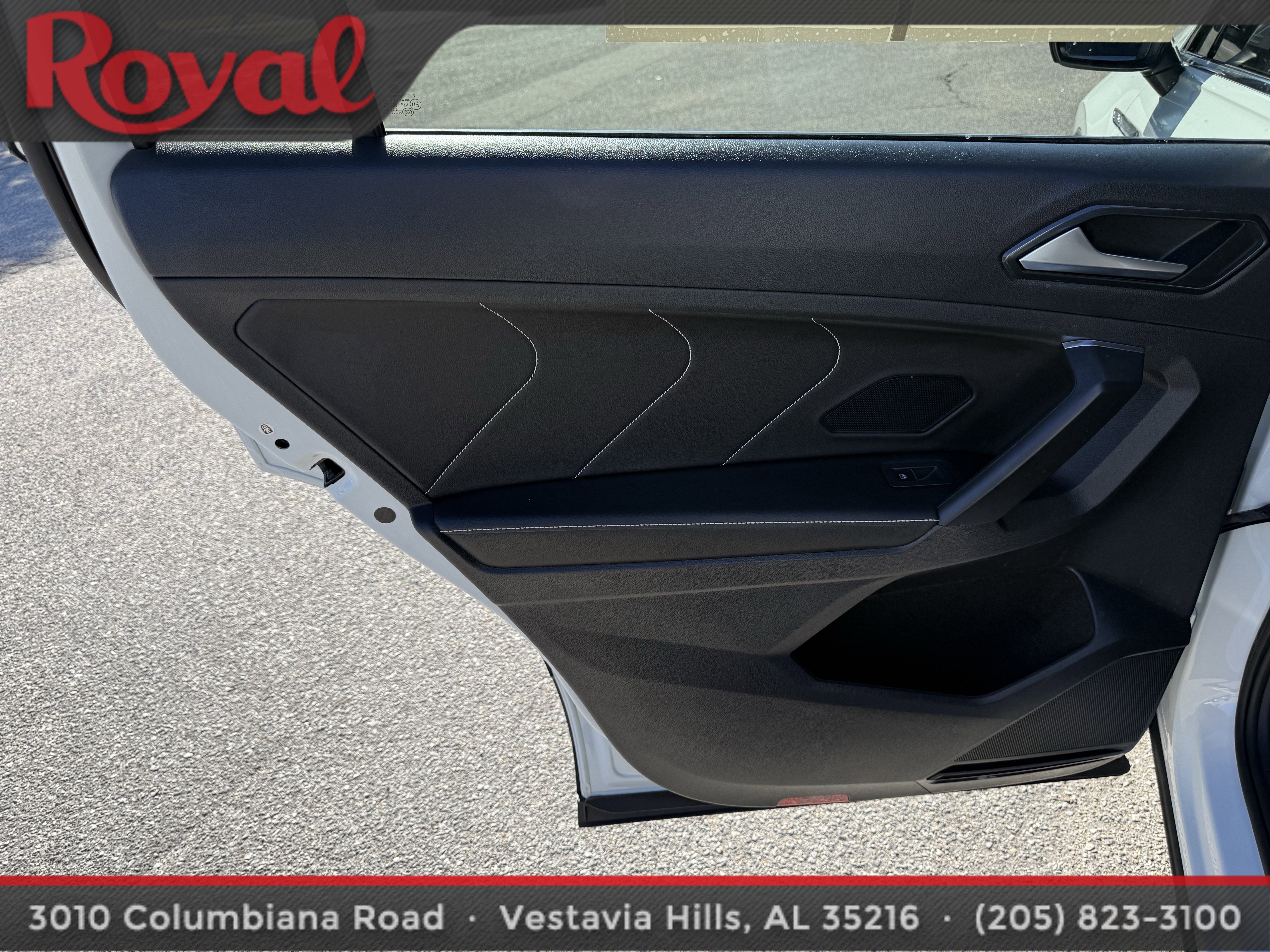 Certified 2022 Volkswagen Tiguan SE w/ Panoramic Sunroof Package image 11