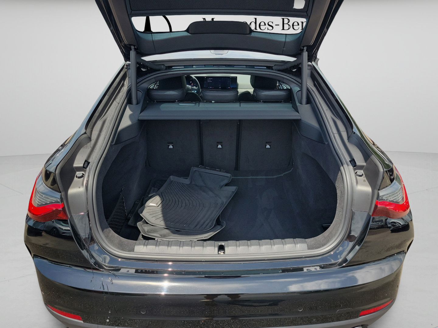 Used 2024 BMW 430i Gran Coupe w/ Convenience Package RWD image 5