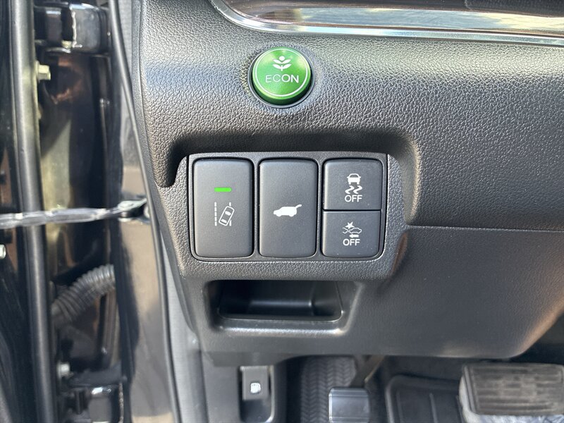 Used 2016 Honda CR-V Touring image 17