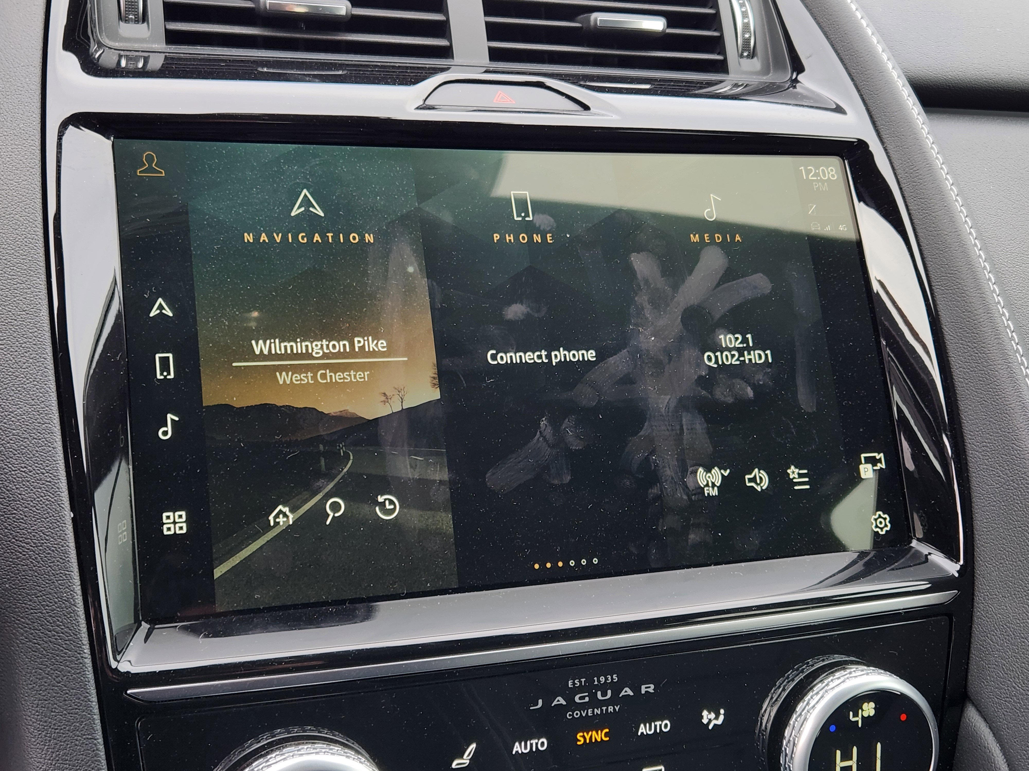 Certified 2024 Jaguar E-PACE R-Dynamic SE image 21