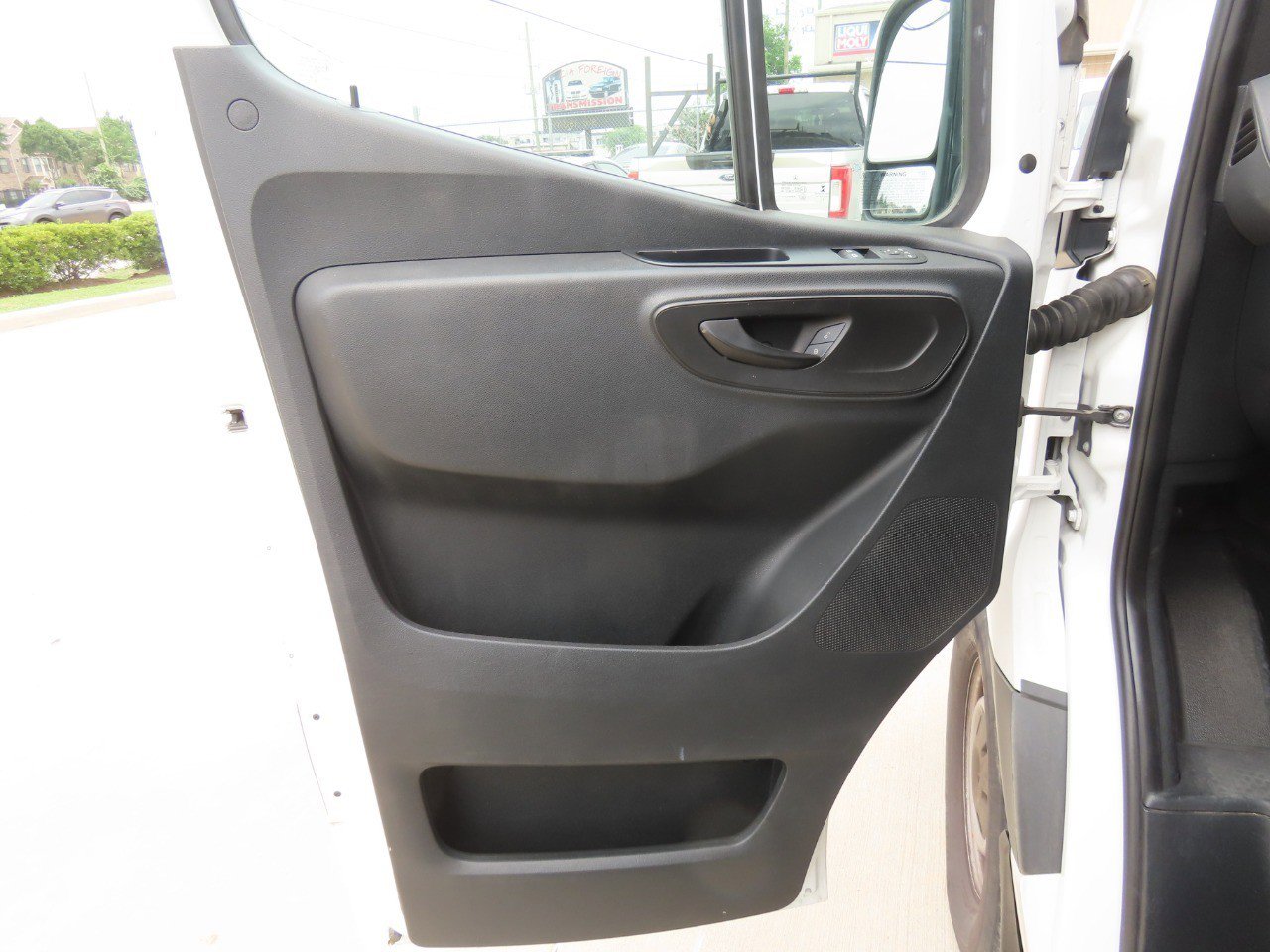 Used 2019 Mercedes-Benz Sprinter 144 Cargo image 17