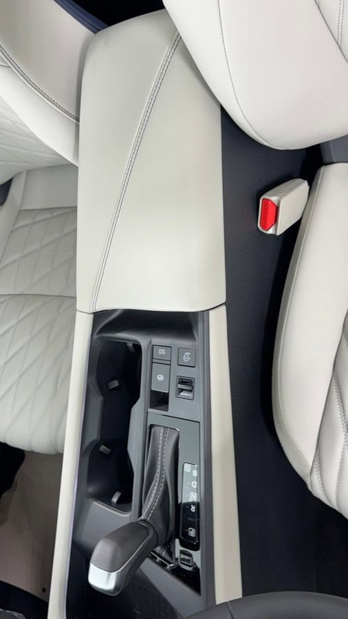 New 2026 Nissan Sentra SL w/ Floor Mat Package FWD image 32