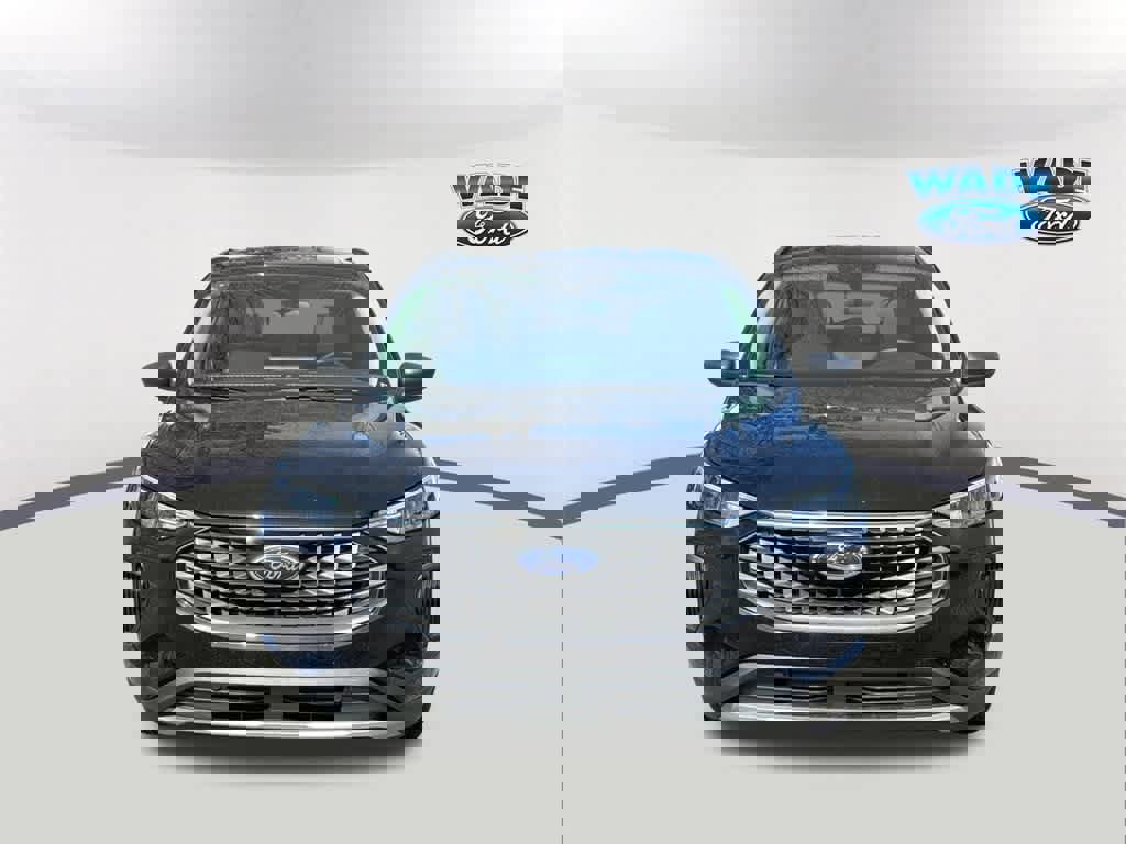 New 2025 Ford Escape Active w/ Active Premium Tech Pack image 2