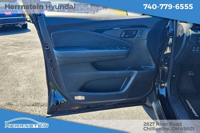 Used 2023 Honda Passport Elite image 14