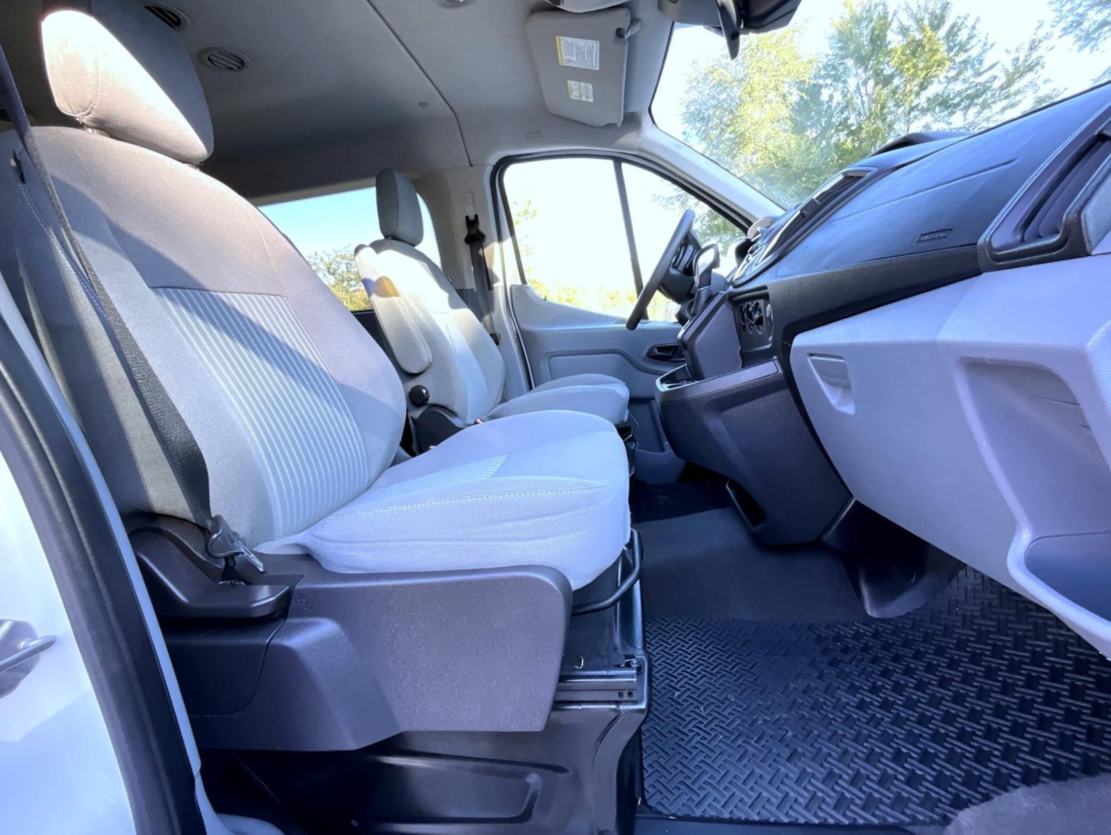Used 2016 Ford Transit 350 XLT RWD image 16