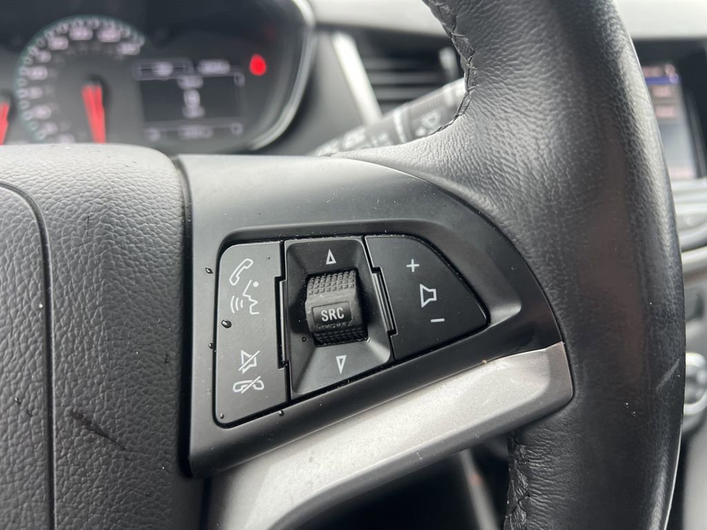 Certified 2022 Chevrolet Trax LT w/ Driver Confidence Package AWD/4WD image 23