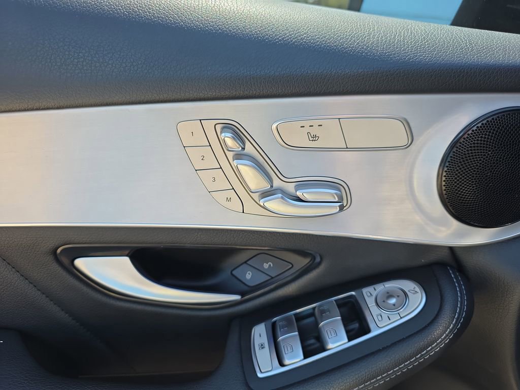 Used 2022 Mercedes-Benz GLC 300 image 19