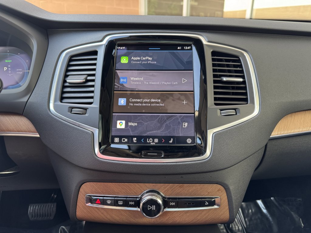 Used 2024 Volvo XC90 T8 Core w/ Protection Package Premier image 18