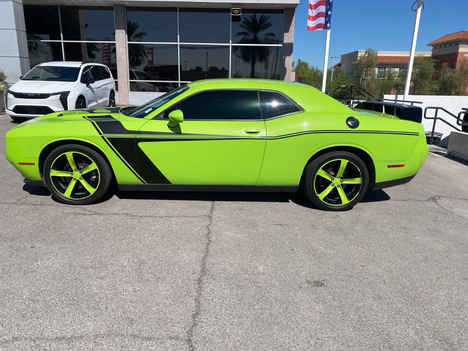 Used 2015 Dodge Challenger R/T w/ Quick Order Package 28B R/T RWD image 9