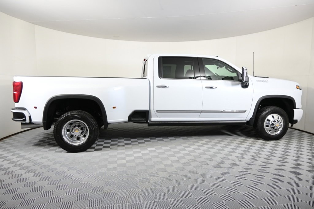 New 2026 Chevrolet Silverado 3500 High Country w/ High Country Premium Package image 7