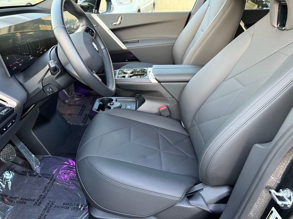 Used 2026 BMW iX xDrive45 image 22