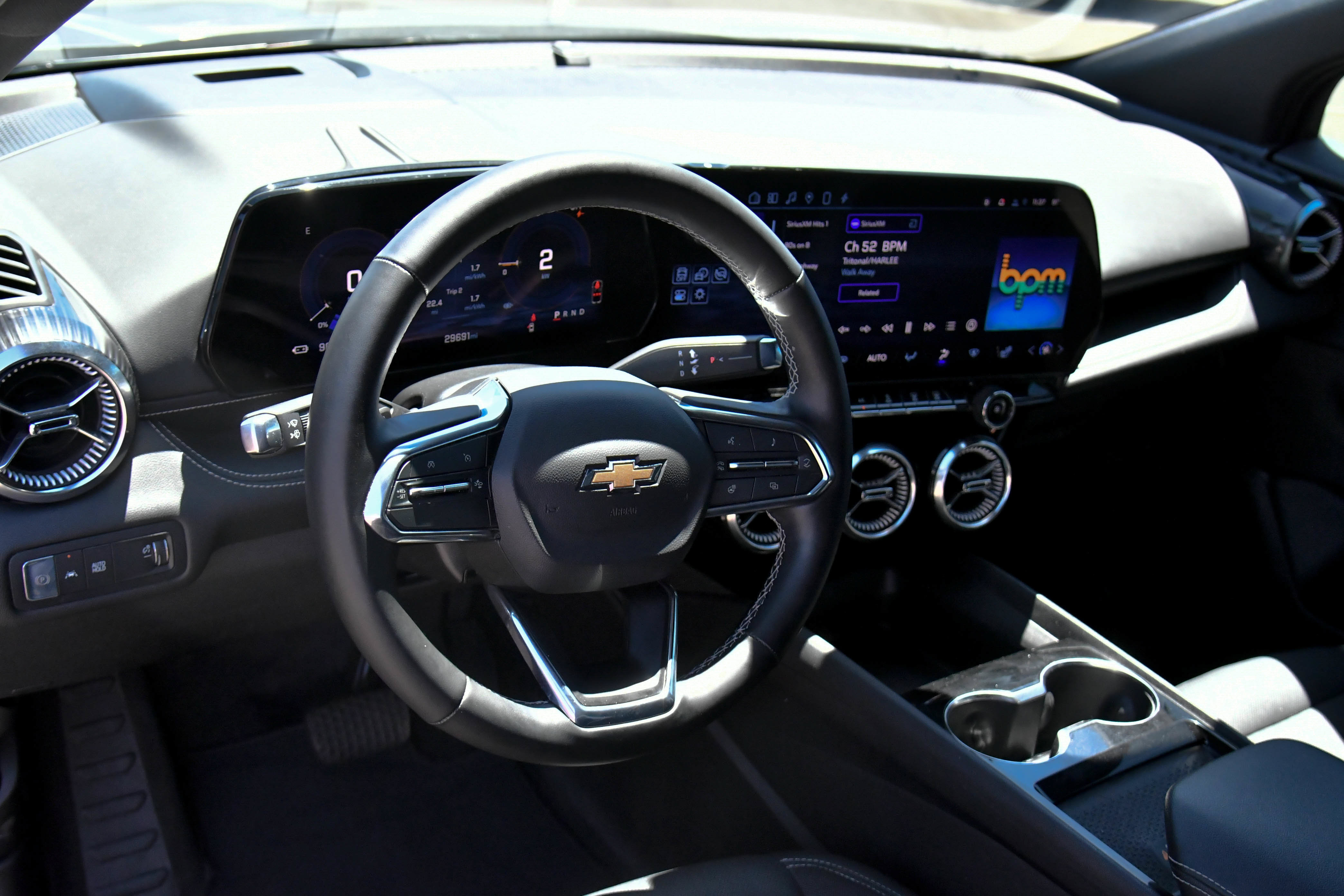 Used 2024 Chevrolet Blazer EV LT AWD/4WD image 14