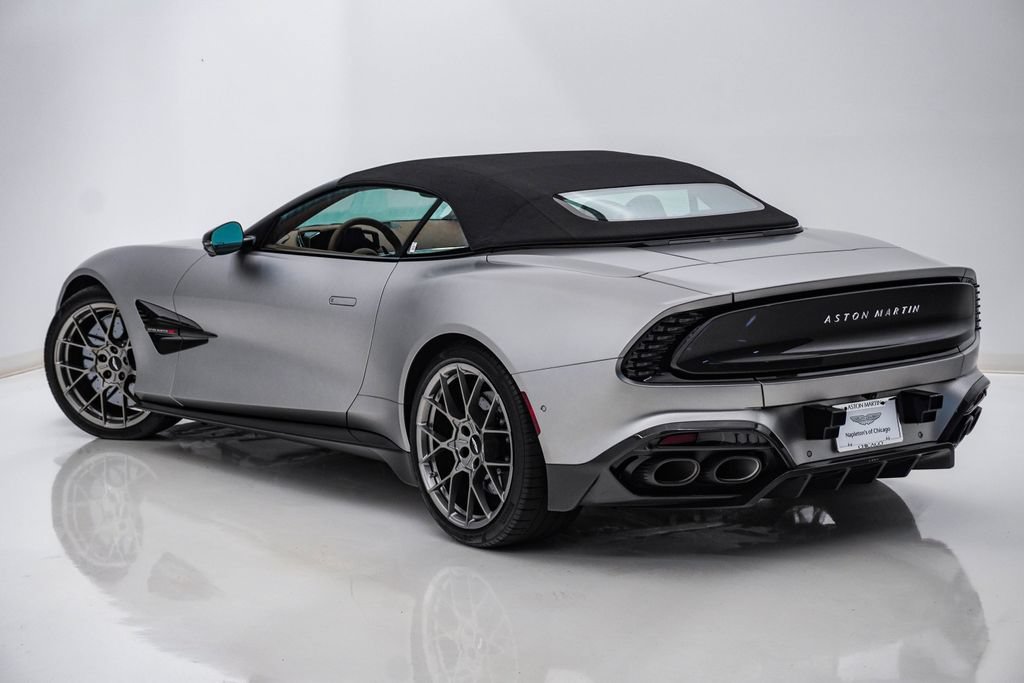 Used 2026 Aston Martin Vanquish Convertible RWD image 8