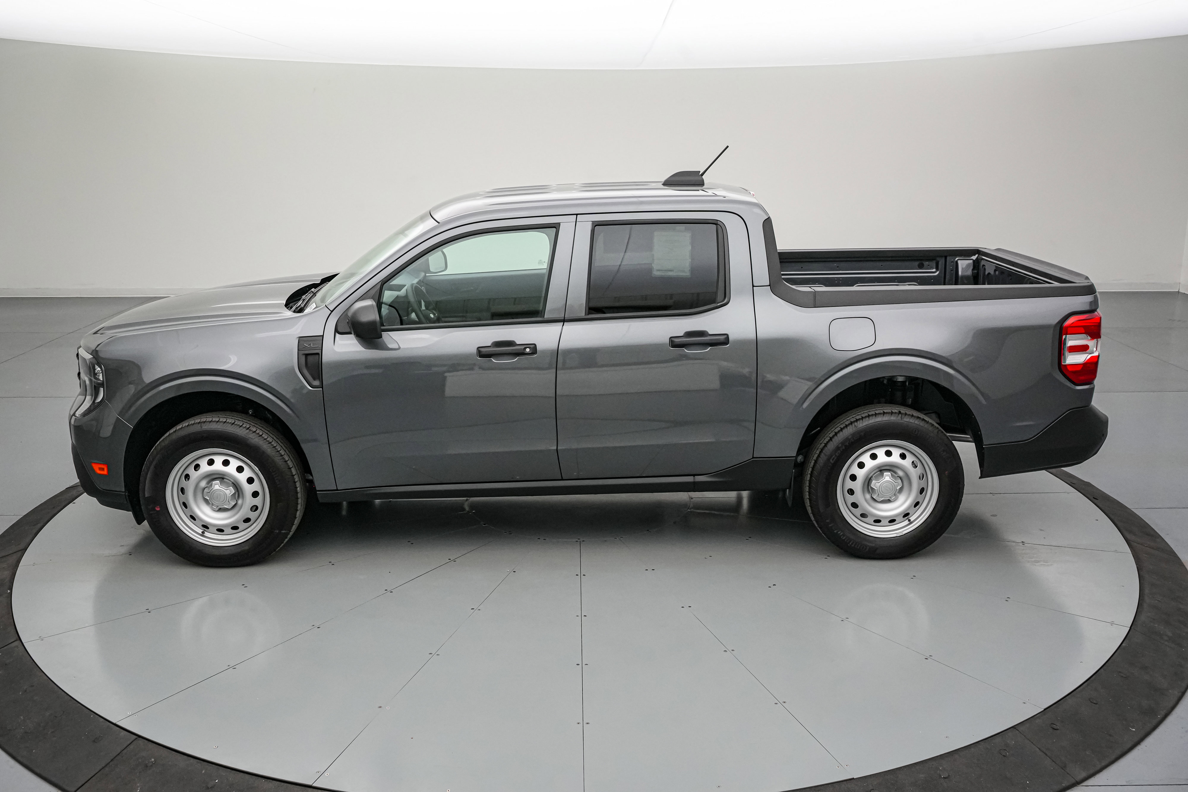 New 2026 Ford Maverick XL FWD image 8