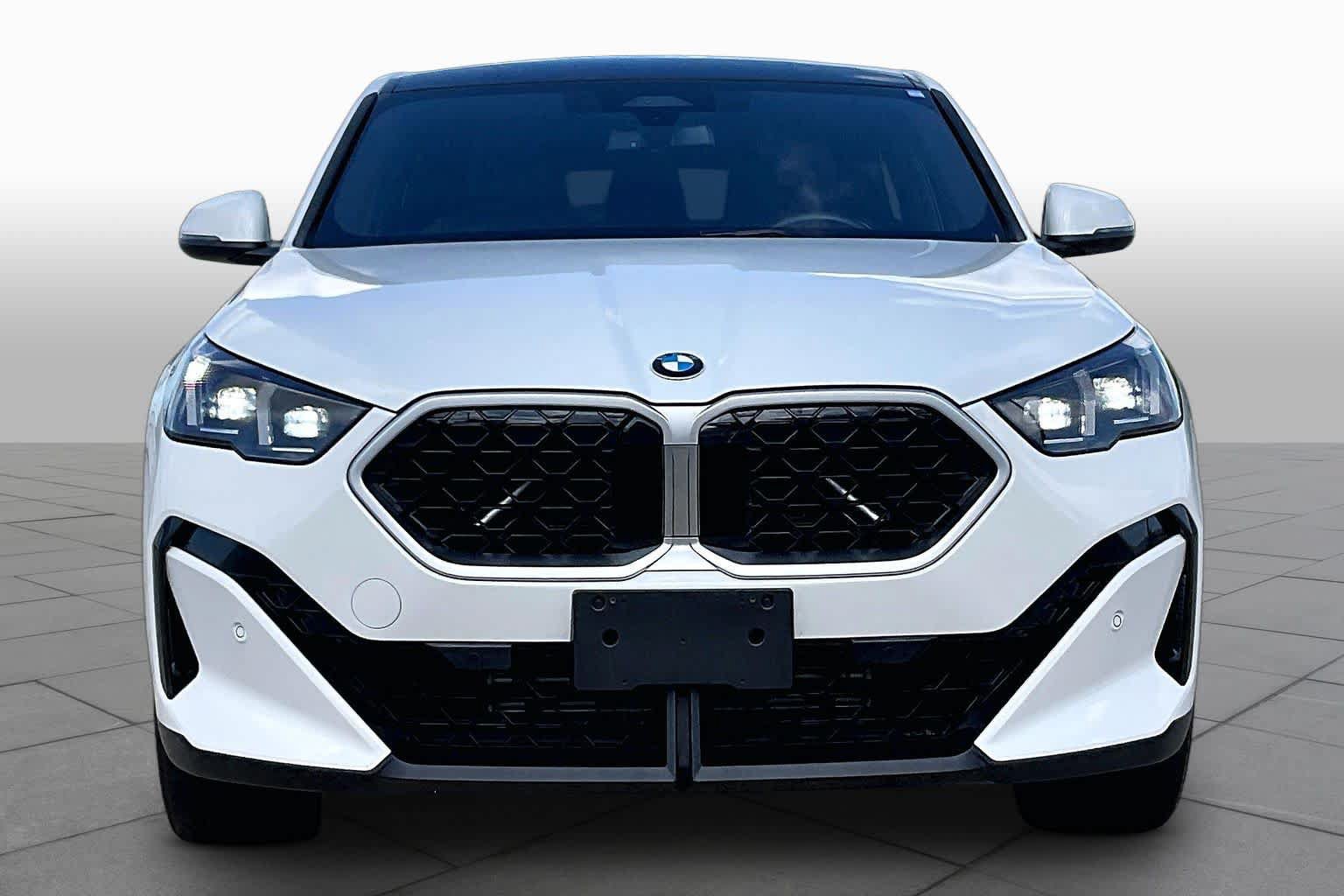 Used 2026 BMW X2 xDrive28i AWD/4WD image 4