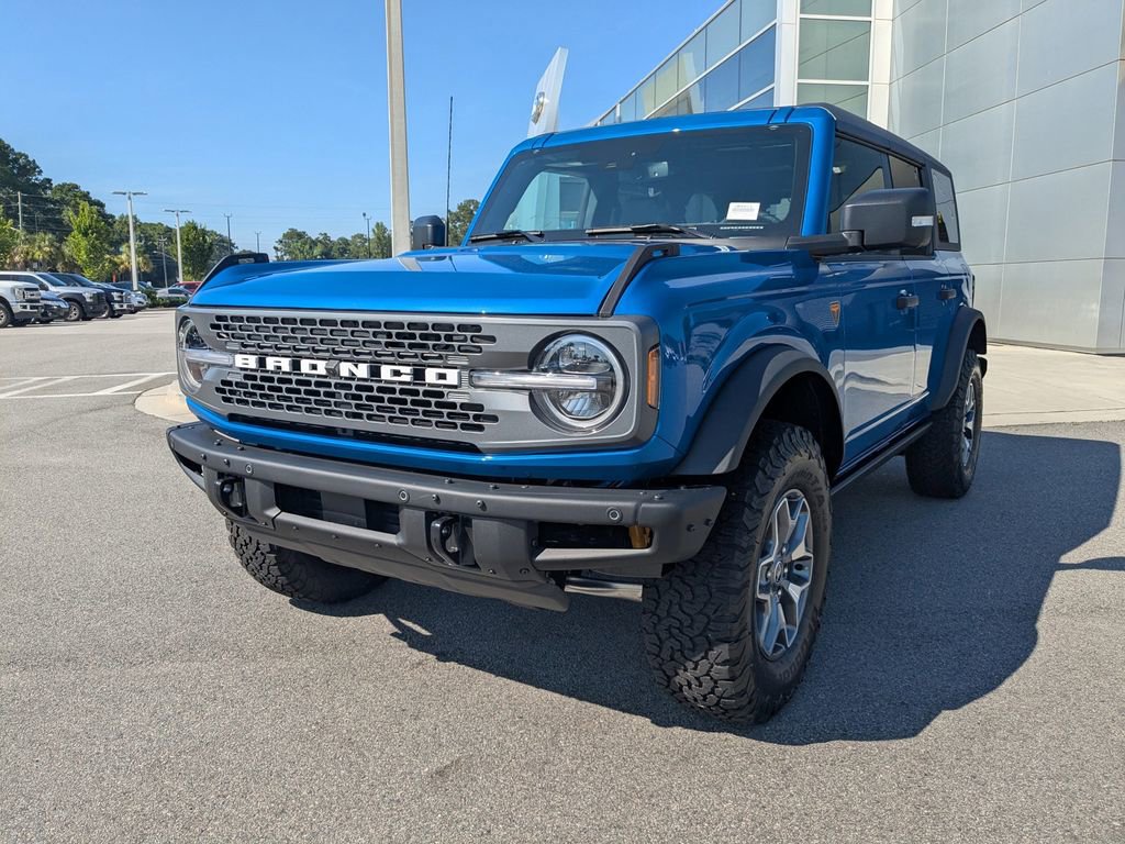 New 2025 Ford Bronco Badlands image 9