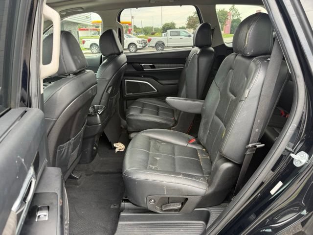 Used 2024 Kia Telluride EX w/ EX Captain's Chair Package FWD image 15