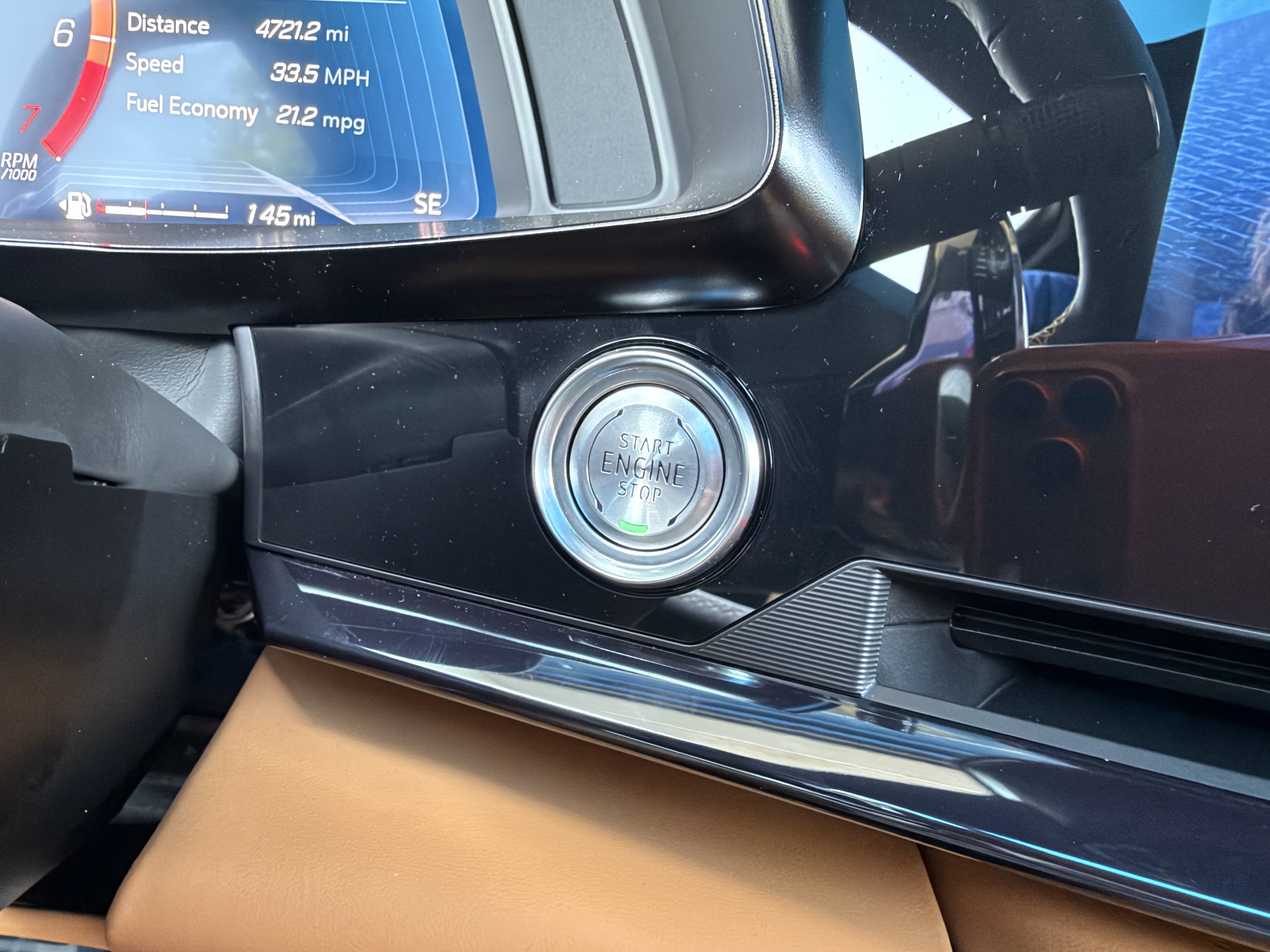 Used 2024 Chevrolet Corvette Stingray Premium Cpe w/ Z51 Performance Package RWD image 19