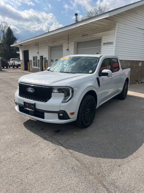 Used 2026 Ford Maverick Lobo AWD/4WD image 3