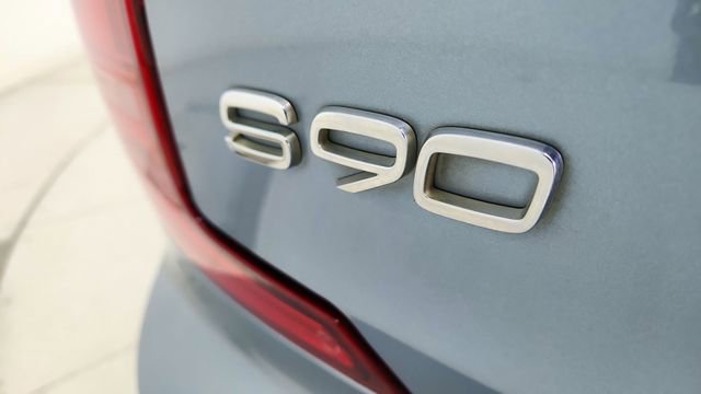 Used 2019 Volvo S90 T5 Momentum w/ Protection Package Premier image 17