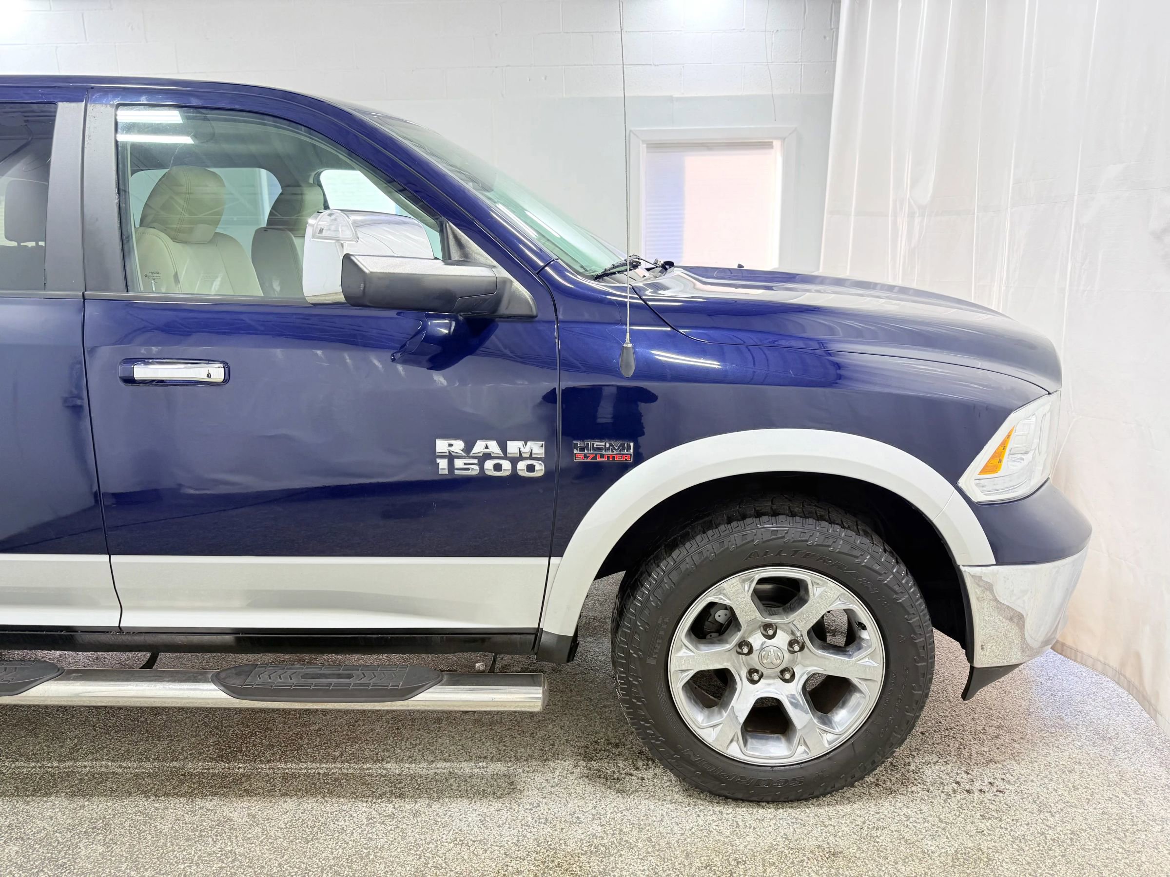 Used 2016 RAM 1500 Laramie image 7
