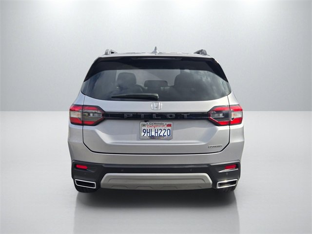 Used 2023 Honda Pilot Touring image 5