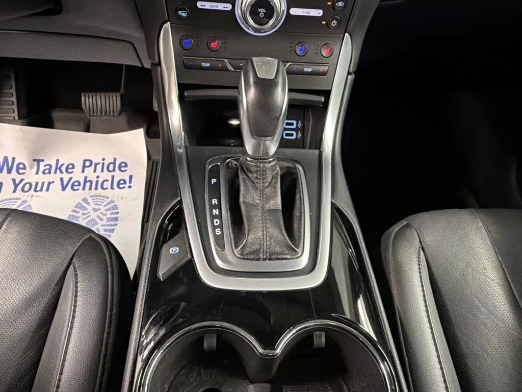 Certified 2018 Ford Edge Titanium w/ Equipment Group 301A AWD/4WD image 16