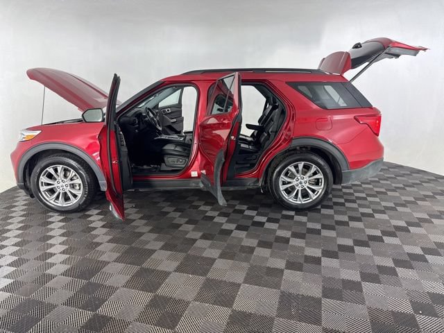 Used 2021 Ford Explorer XLT w/ Equipment Group 202A AWD/4WD image 1