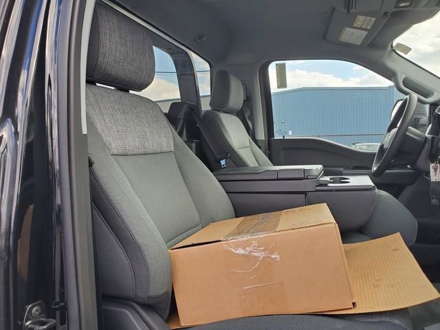 New 2023 Ford F550 4x4 Regular Cab Super Duty image 12