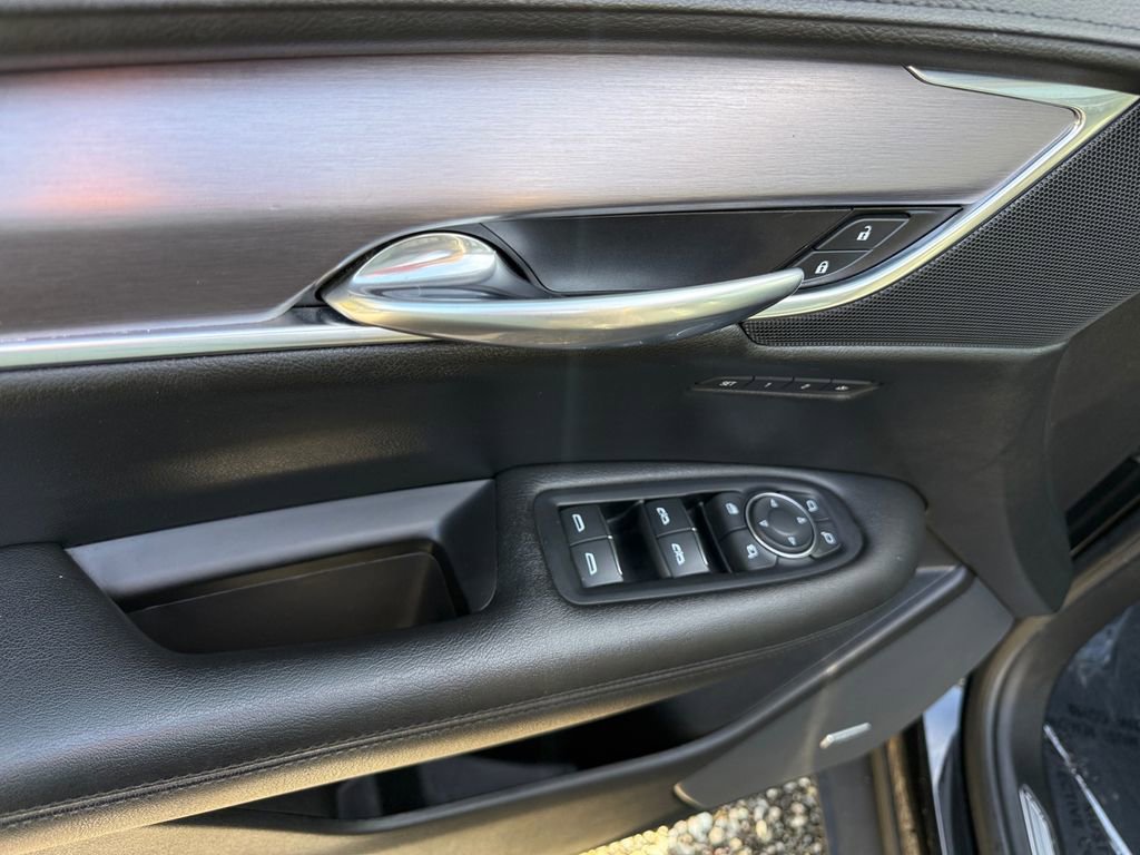 Used 2018 Cadillac XT5 Premium Luxury image 13