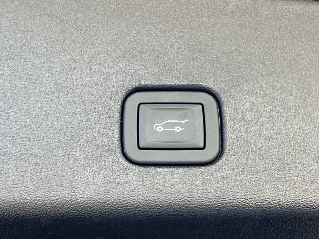Used 2025 Cadillac Optiq Sport 1 AWD/4WD image 13