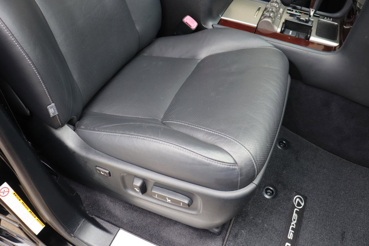 Used 2015 Lexus LX 570 4WD image 27