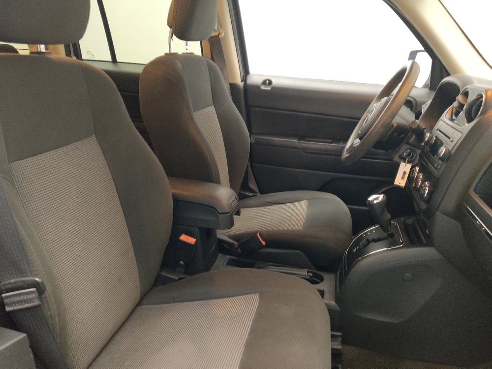 Used 2016 Jeep Patriot Sport w/ Power Value Group FWD image 21