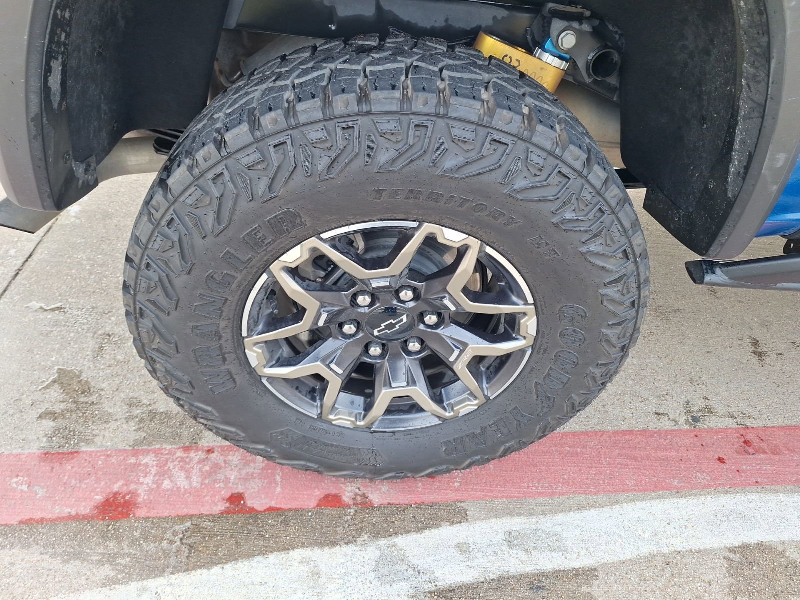 Used 2023 Chevrolet Colorado ZR2 w/ ZR2 Convenience Package III image 11