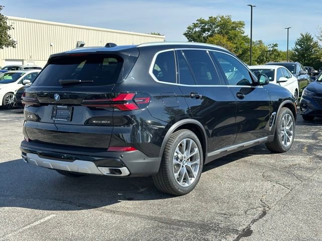 New 2026 BMW X5 xDrive50e w/ Climate Comfort Package image 7