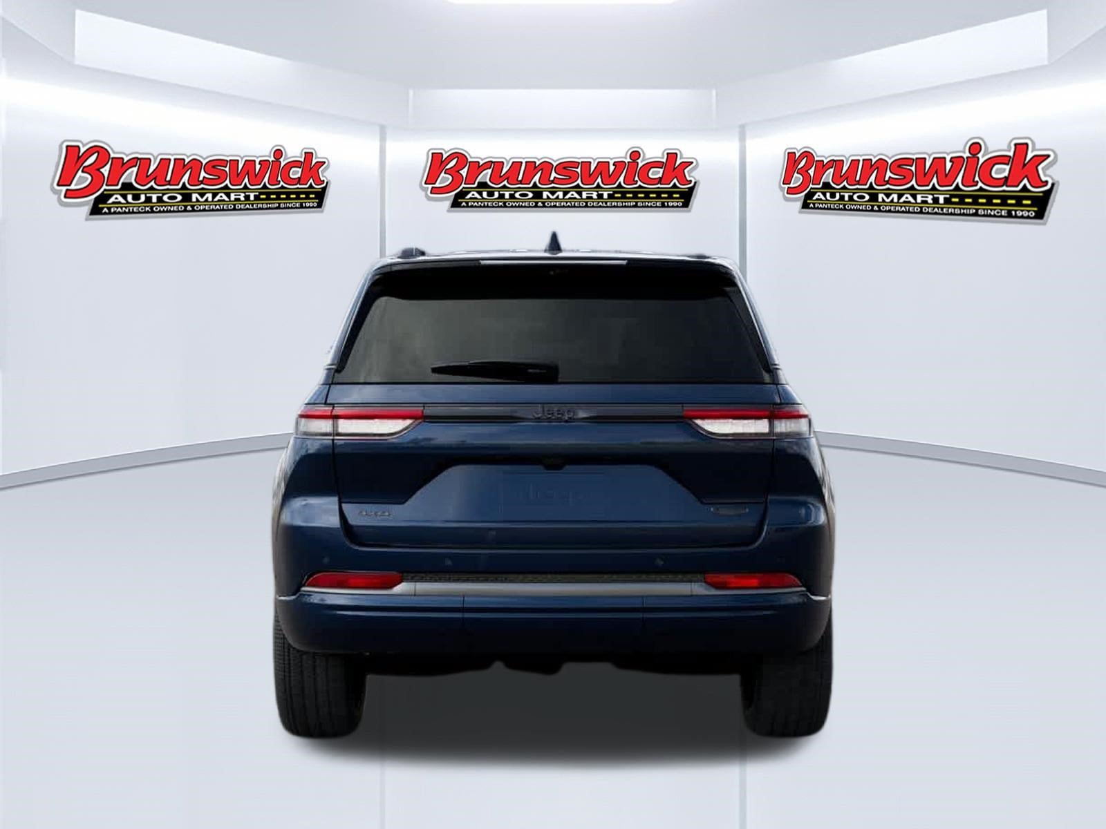 New 2027 Jeep Grand Cherokee Summit AWD/4WD image 7