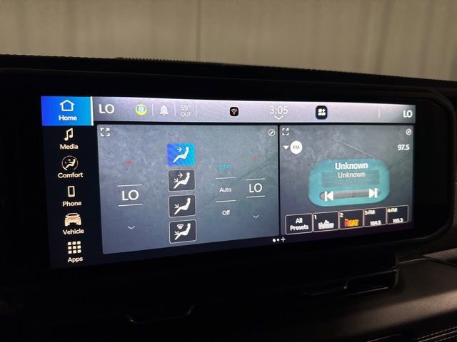 Used 2025 Jeep Wrangler Unlimited Rubicon AWD/4WD image 13