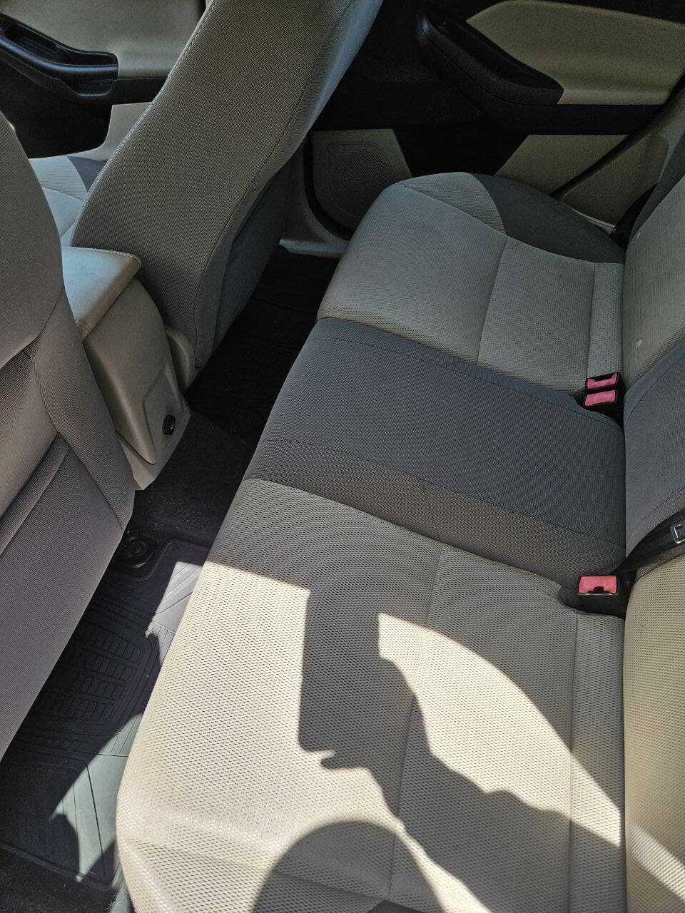 Used 2013 Ford Focus SE FWD image 7