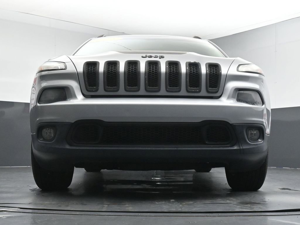Used 2015 Jeep Cherokee Latitude AWD/4WD image 34