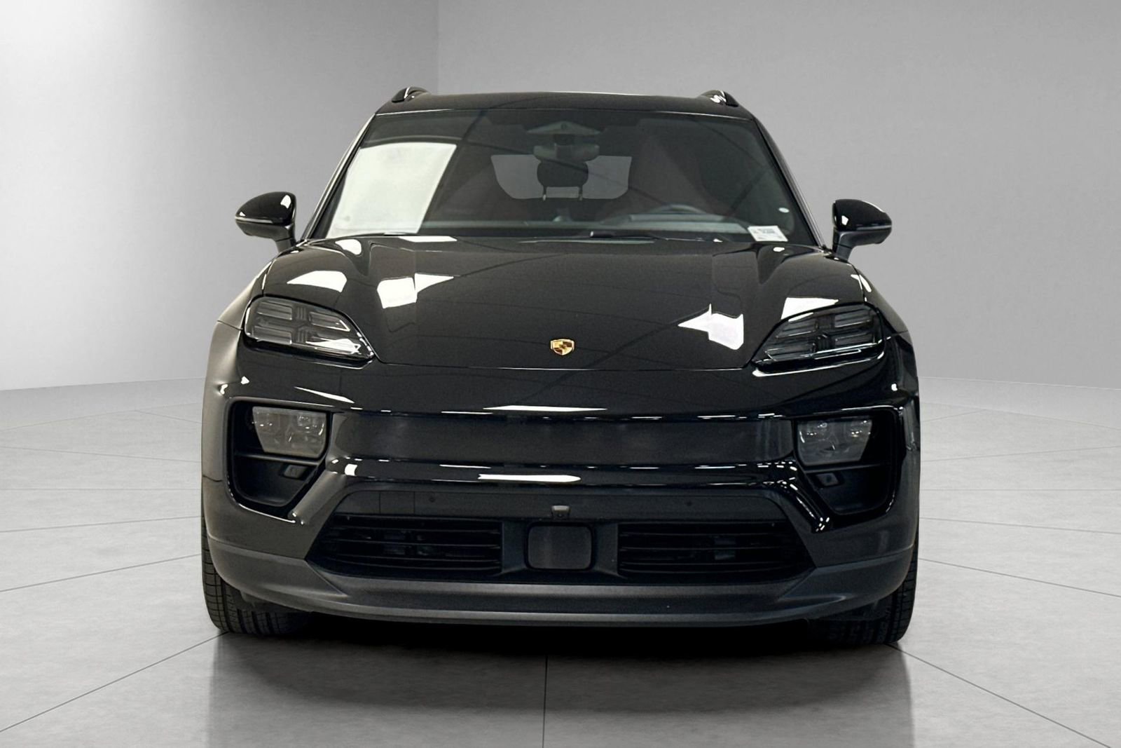 New 2025 Porsche Macan 4S Electric image 11