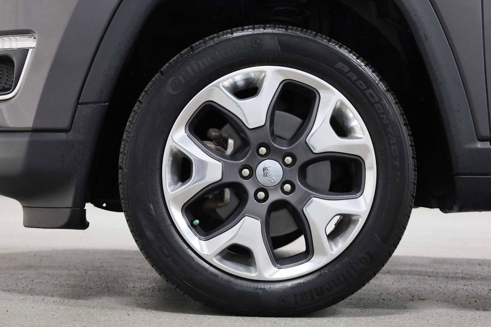 Used 2019 Jeep Compass Limited w/ Safety & Security Group AWD/4WD image 38