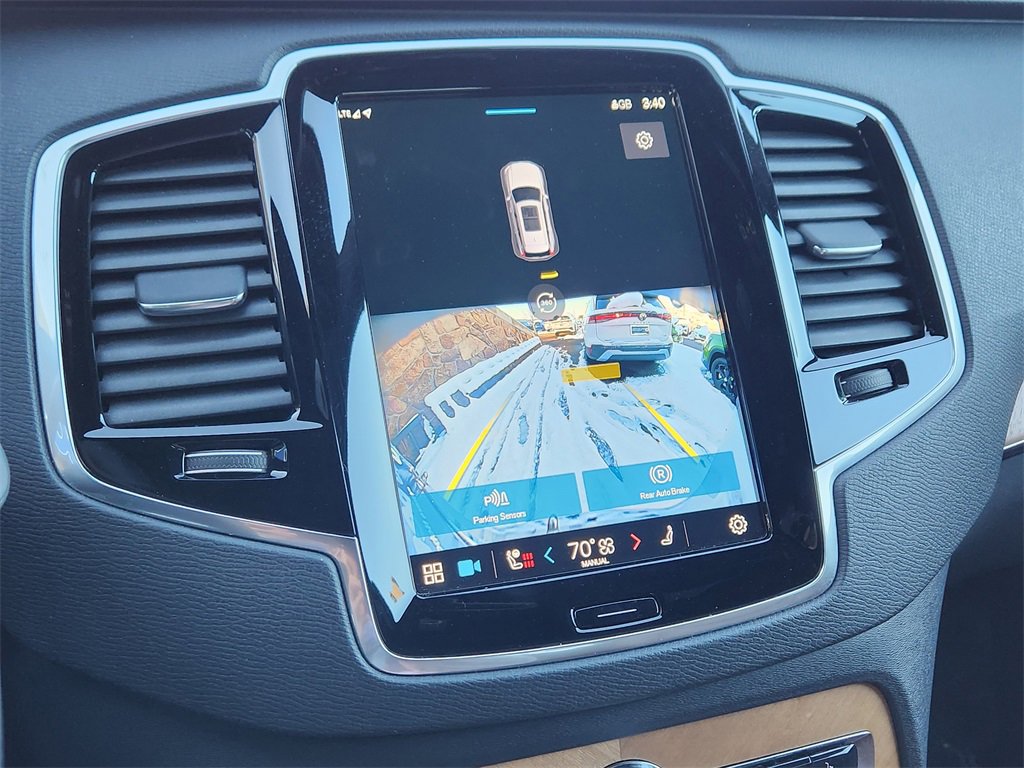 Used 2023 Volvo XC90 B5 Plus image 13