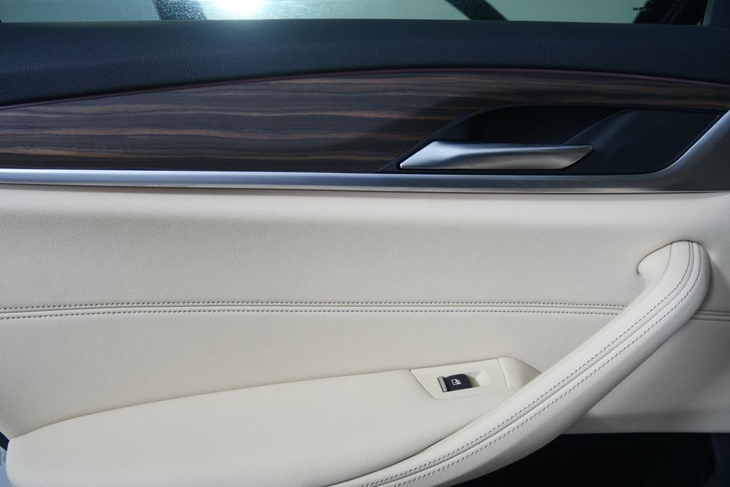 Certified 2023 BMW 530i w/ Convenience Package RWD image 13